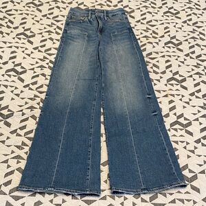 Good American Flare Jeans in Classic Blue